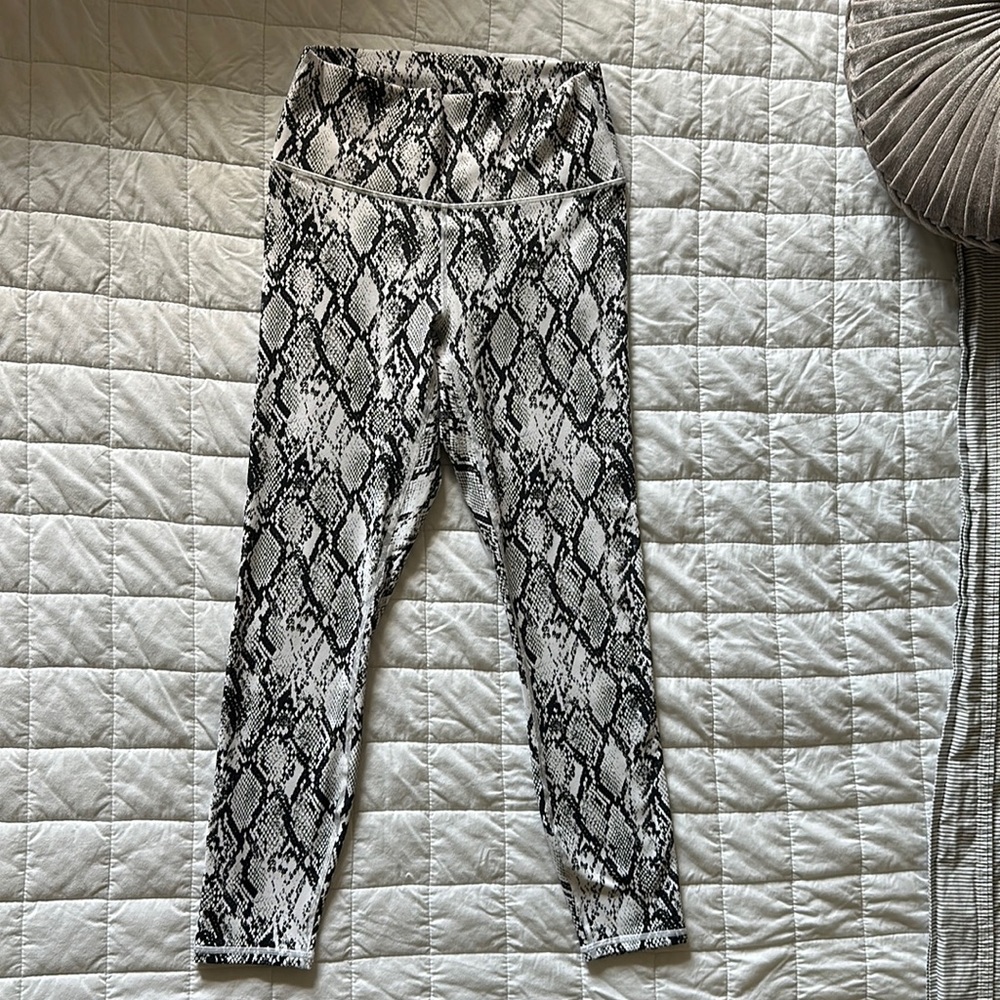 Fabletics Power Hold Leggings Size Small